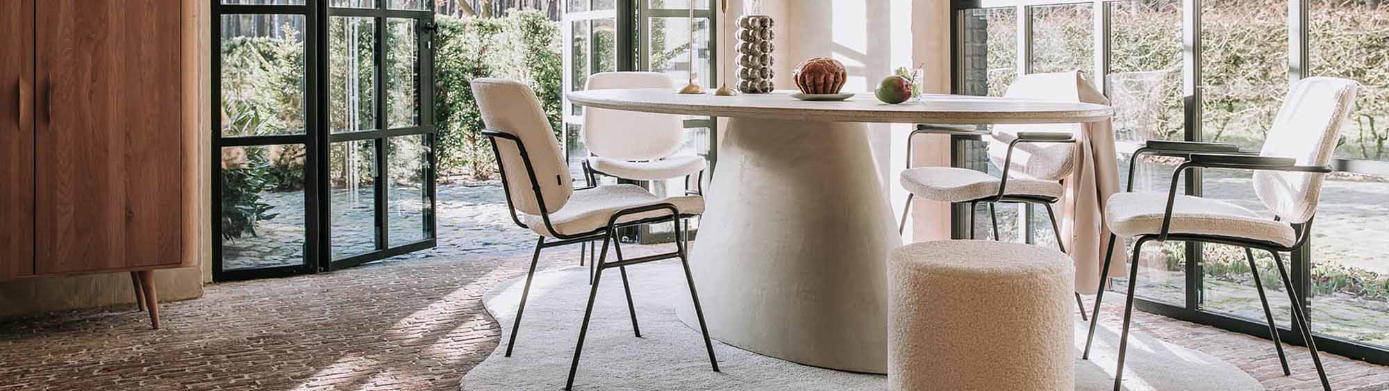 Blog Biophilic header desk 2987