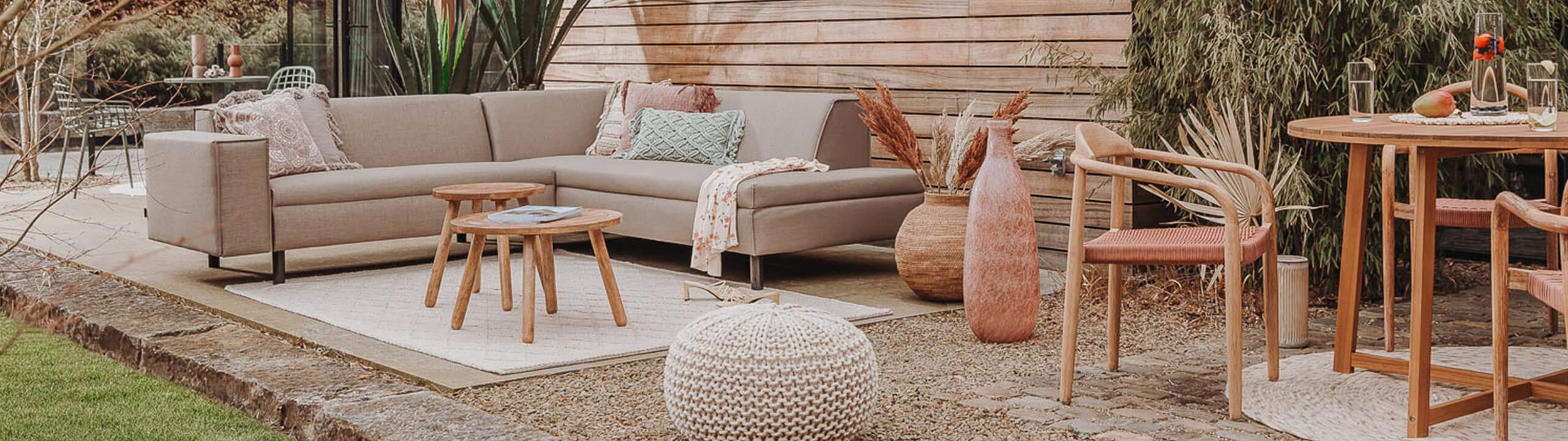 2320 - Blog bohemian boost ibiza - header desk 