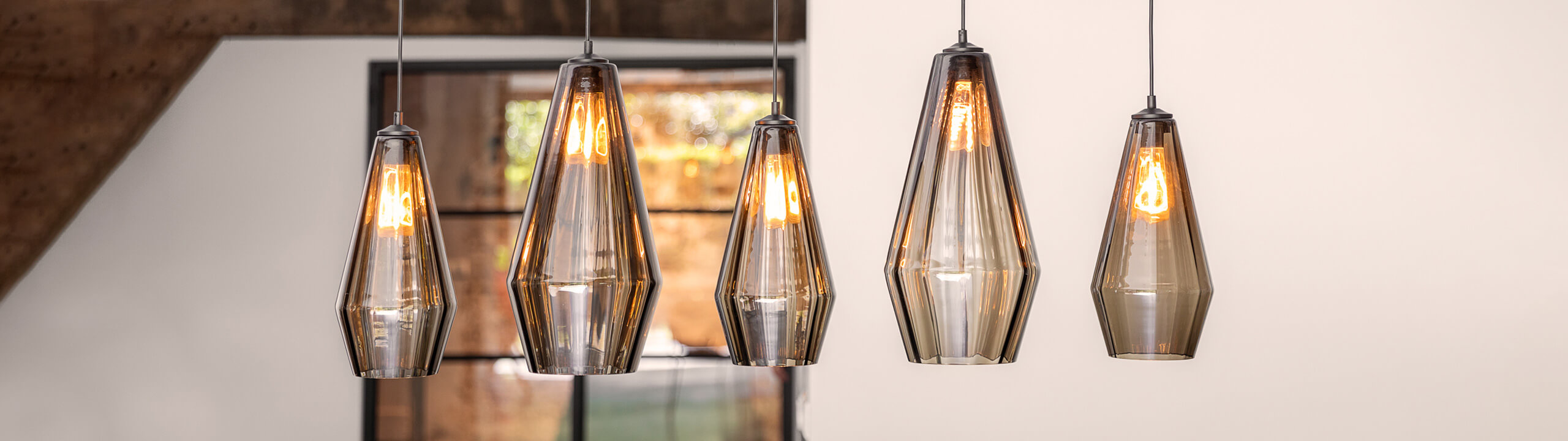 Blog - lampen boven eettafel - header desktop