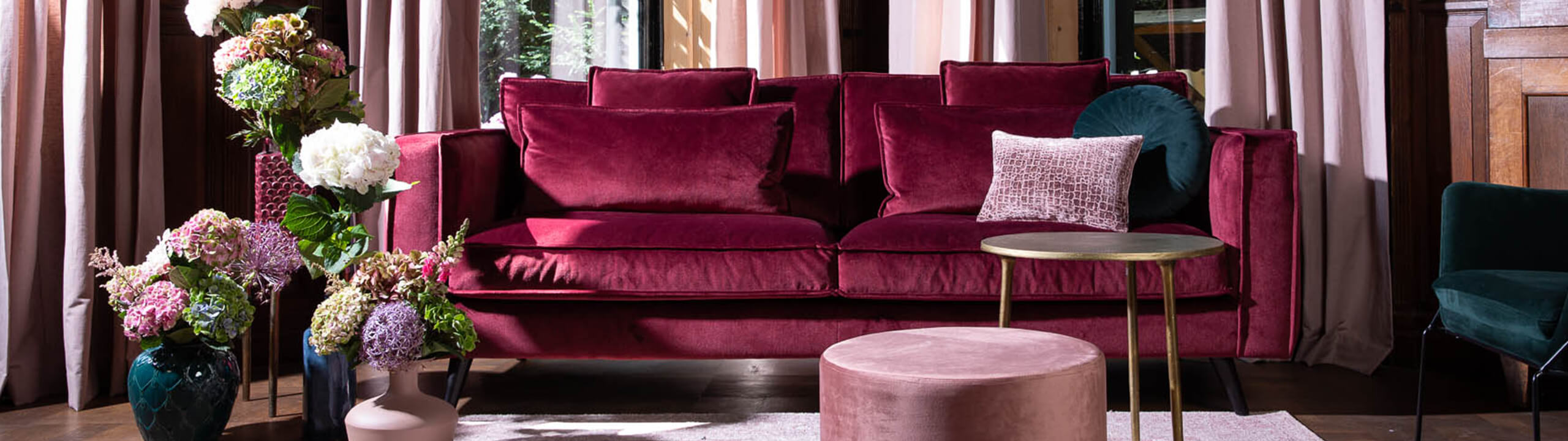 1809_D velvet bank bordeaux rood 