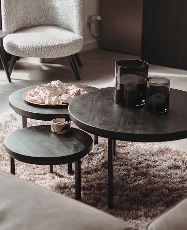 3 ronde bijpassende salontafels 2979