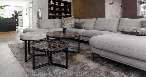 Een werelds interieur met glans