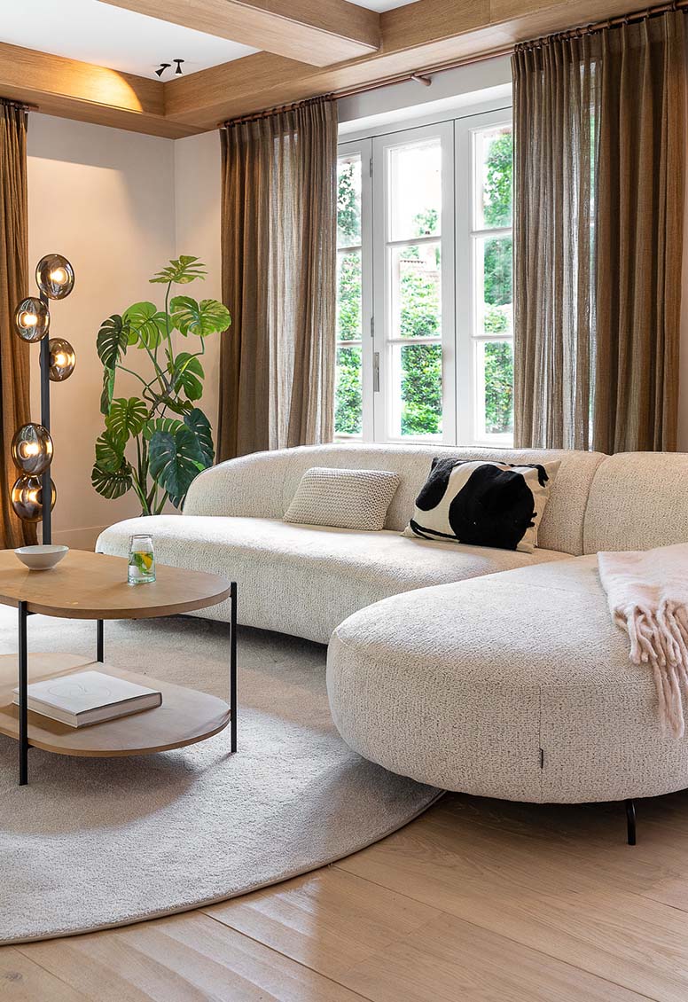 Een elegant model met organische vormen geeft je interieur een verrijking