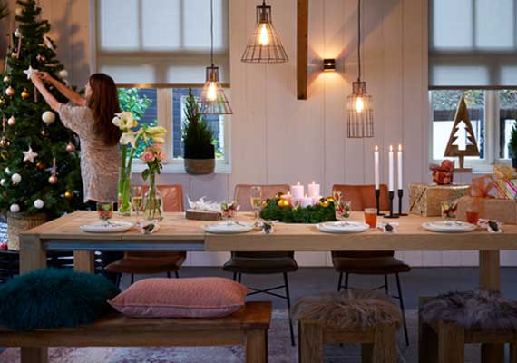 2x een feestelijke kersttafel 