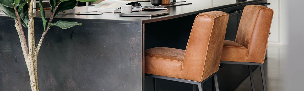 barstoelen-bruin