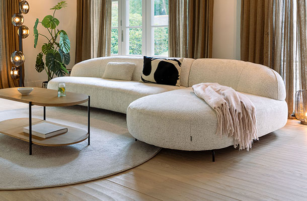 Hoekbank met relaxfunctie