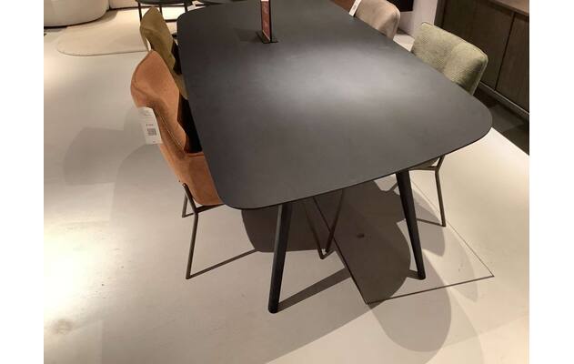 Goossens eettafel otranto den haag zwart eiken - 0100912641_2026-08-10-17