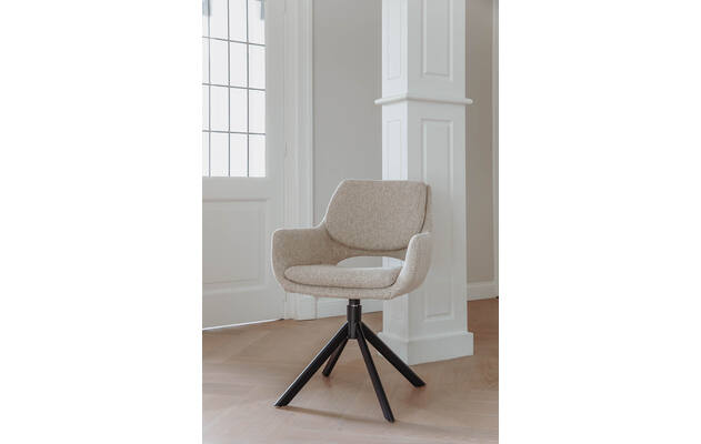 Goossens eetkamerstoel daisy beige stof - 8244600-goossens-daisy-eetkamerstoel-stof-bruin-01