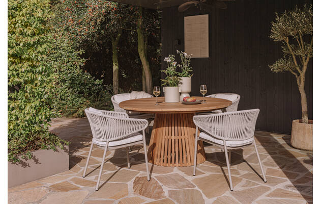 Goossens tuinstoel vasto beige buitenstof - 8253076-goossens-idro-tuintafels-teak-02