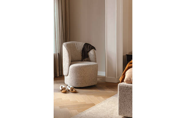 Goossens draaifauteuil gando beige stof - 8260233-goossens-gando-fauteuil-stof-01