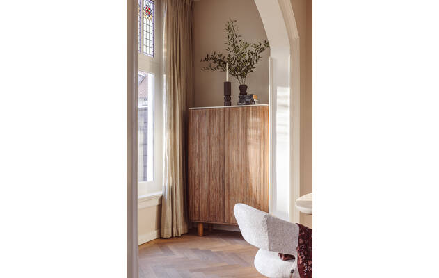 Goossens opbergkast nova beige mortex - 8260326-goossens-nova-opbergkast-mortex-01