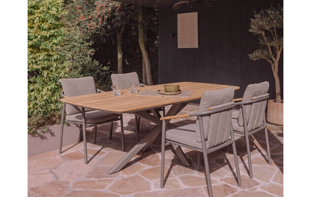 Goossens tuinstoel viesta bruin buitenstof - 8260636-goossens-toscane-tuintafels-teak-02