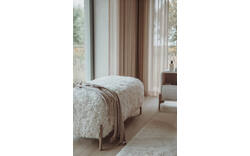 Goossens bedbank sardinia wit stof - 8252831-goossens-sardinia-bedbank-stof-01
