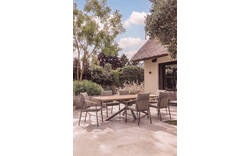 Goossens tuinstoel viesta bruin buitenstof - 8260636-goossens-toscane-tuintafels-teak-01